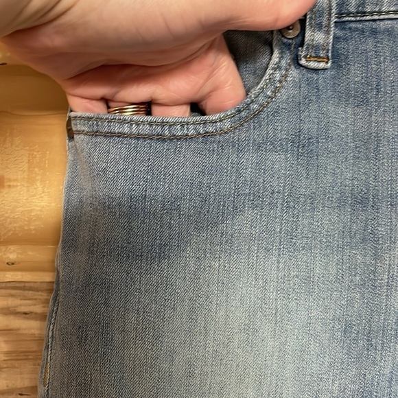 American Eagle size 26x28 extreme flex 4 slim straight light wash stretchy jeans - Picture 2 of 13